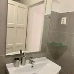 Center Apartment *